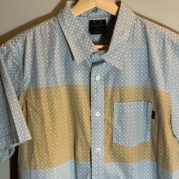 Oakley Button Shirt - Picture 4 of 6